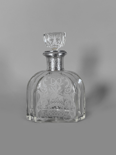 Botellón en cristal tallado Francés y cuello en metal plateado