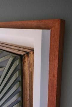 Obra titulada "Vert" en madera, pintura acrílica y dorado a la hoja.