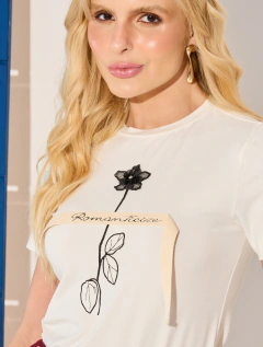 T-SHIRT ROMANTICIZE