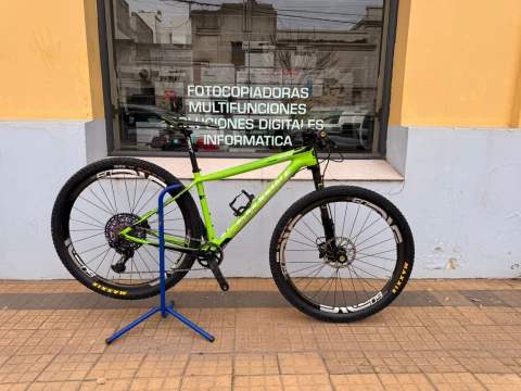 Bicicleta Cannondale F-Si High Modulus Tope de Gama (USADA SELECCIONADA)