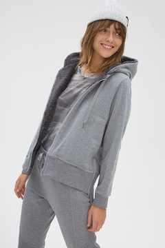 Campera Feel- Gris