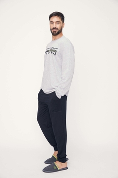 Pijama Strong- Gris - comprar online