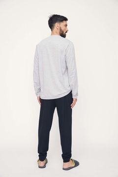 Pijama Strong- Gris en internet