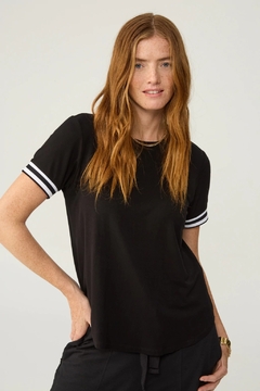 Remera Agata- Negro