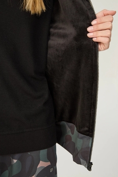 CAMPERA TROYA- VERDE en internet