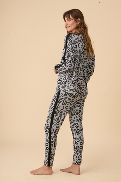 PIJAMA PAROLE- GRIS - comprar online