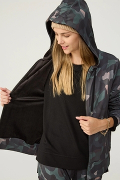 CAMPERA TROYA- VERDE - comprar online