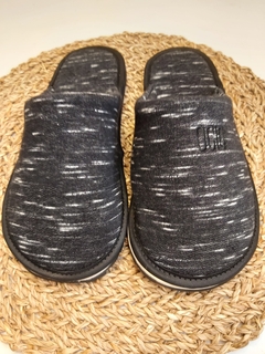 Pantuflas Ártico- Negro - comprar online