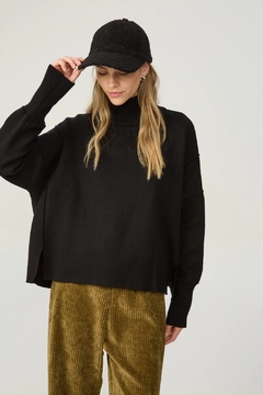 SWEATER POLERÓN LUCIA- NEGRO