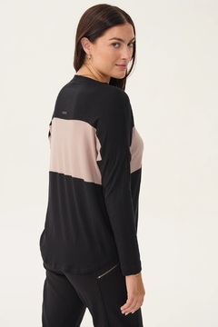 Remera M/L Bárbara- Chia - comprar online