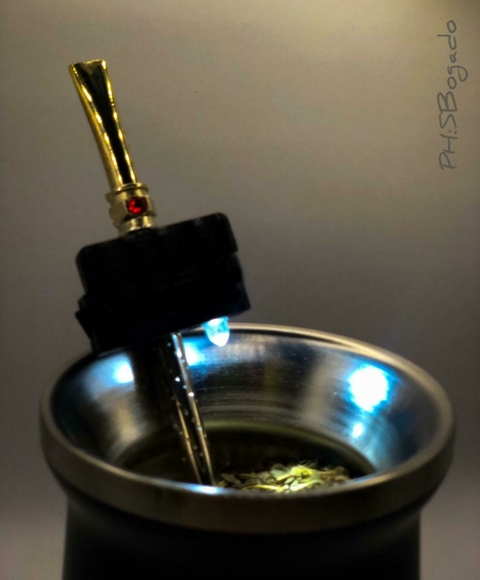 Linterna luz led para bombilla / mate - Ideal Para Cuando Viajas