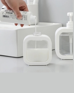DISPENSER CUADRADO TRANSPARENTE 300ml - Un espacio a tu medida