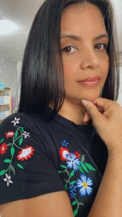 Tshirt Preta Floral - comprar online