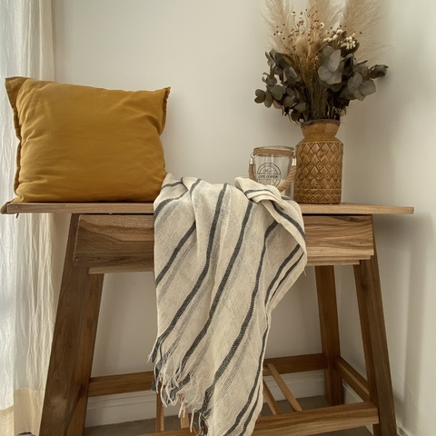 Manta Anush Natural y Gris