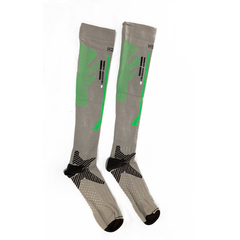 PAR MEDIAS COMPRESION GRADUADA GRIS (52ME0617) en internet