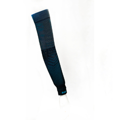 PAR MANGUITAS COMPRESION GRADUADA DARKNIGHT TURQUESA (52MA132T) en internet
