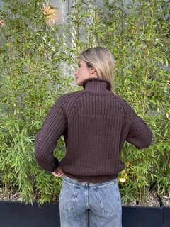Sweater polera lana chocolate - CAL Y ARENA