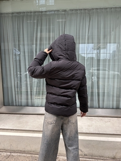 campera puffer black con capucha en internet