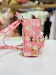 MINI MOCHILA FLORAL ROSA - comprar online