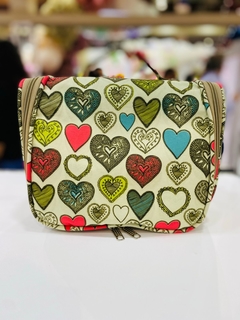 NECESSAIRE VIAGEM CORAÇÃO BOHO