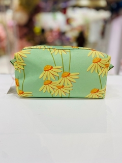 NECESSAIRE BÁSICO MARGARIDA