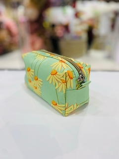 NECESSAIRE BÁSICO MARGARIDA - comprar online