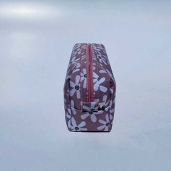 NECESSAIRE BÁSICO FLORAL FENDI na internet