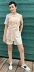 Shorts em linho com listras bege e branco