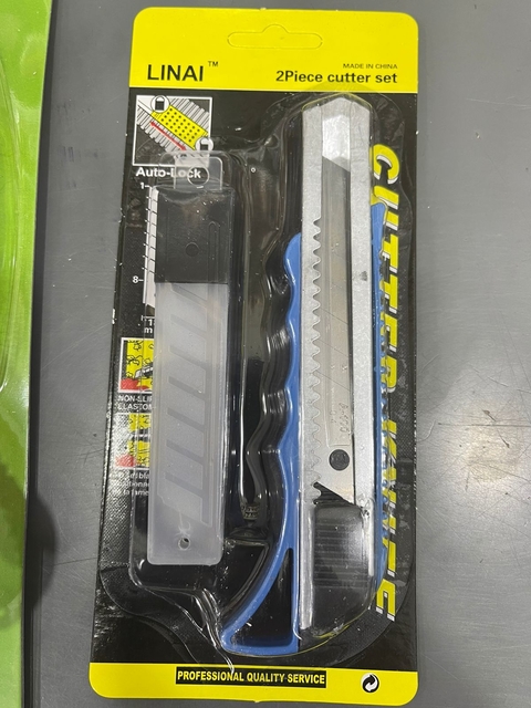 Cutter con repuesto 18mm