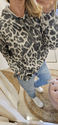 Buzo Animal Print en internet