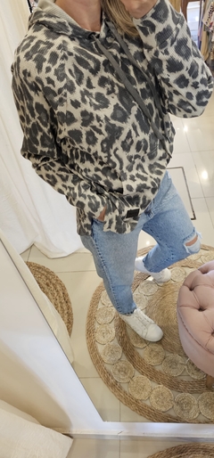 Buzo Animal Print - comprar online