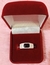 Anel masculino com pedra de zircônia vermelho escuro em prata 925.