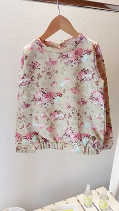 BUZO FRISA FLORES CON APERTURA TRASERA | CASTORO BAMBINI
