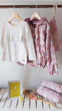 REMERA CON VOLADO EN EL PECHO | CASTORO BAMBINI - comprar online
