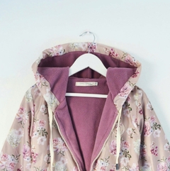 CAMPERA IMPERMEABLE FLOREADA FORRADA EN MICROPOLAR | CASTORO BAMBINI - comprar online
