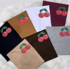 Tee Cherry na internet