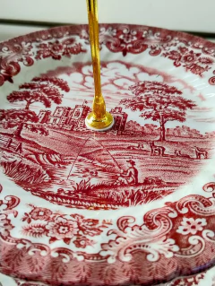 Imagen de Triolet, masitero de tres niveles loza inglesa olde country Castles Ironstone Rojo Rosa
