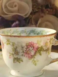 Duo de Cafe en Porcelana Francesa Limoges motivo floral de coleccion - comprar online