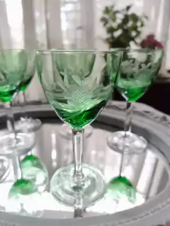 6 Copas de Vino Blanco en vidrio tallado - tienda online