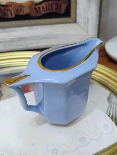 Jarra Lechera en Porcelana Italiana Celeste - 2Gardenias Bazar antiguo & Deco