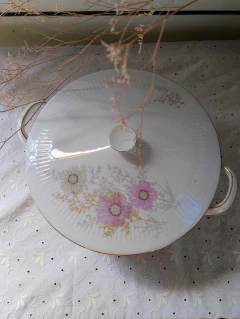 Sopera en Porcelana Verbano Flores lilas y grises