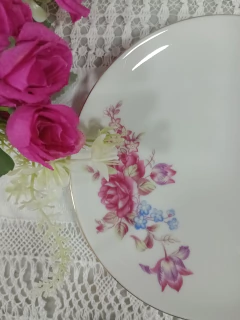 Plato de Postre en Porcelana Tsuji flores rojas en internet