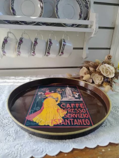Bandeja de Chapa Italiana con escena de epoca - 2Gardenias Bazar antiguo & Deco