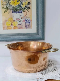Olla de Cobre con asas de bronce en internet