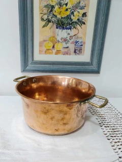 Olla de Cobre con asas de bronce en internet