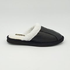 Pantufla chinela de cuero negro con piel corderito. - comprar online