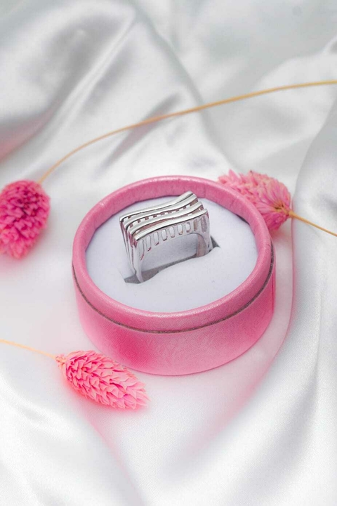 Anillo Lineas Caladas