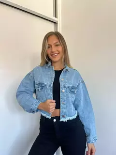 Campera de jean Tammy oversize desfleada en internet