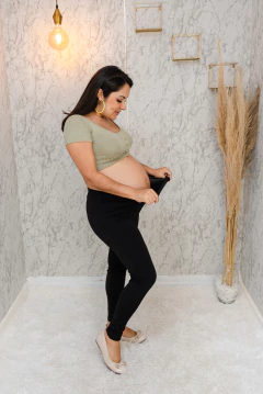 Calça legging gestante marrom na internet