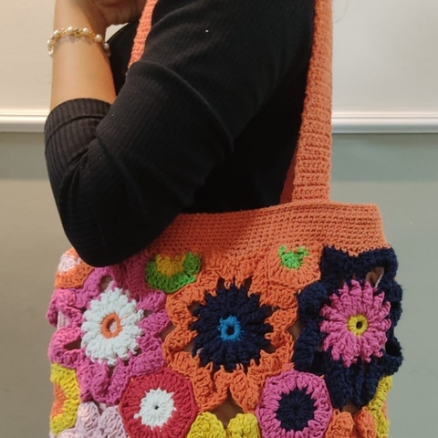 Bolsa em Crochê Floral